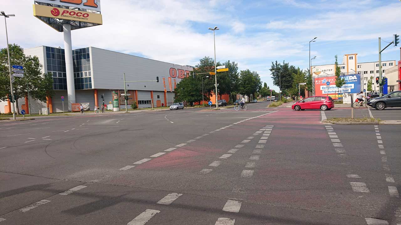 Radweg-Kreuzung Adlergestell Ecke Köpenicker Straße