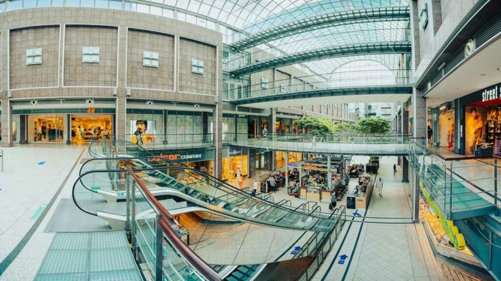 in der Bahnhofstrasse nahe Bahnhof Köpenick - Innenansicht