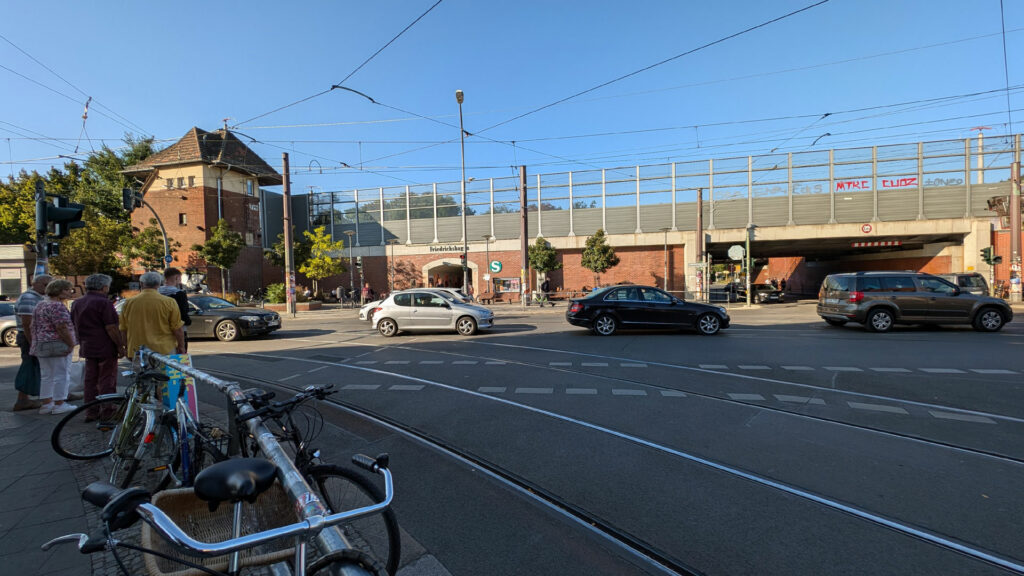 S-Bahnhof Friedrichshagen im Bezirk Berlin-Köpenick - Köpenick Info