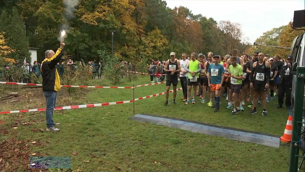 Startschuß zum Müggelsee Halbmarathon 2024 in Köpenick