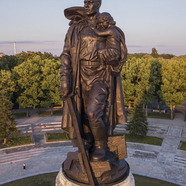 Hauptfigur des Sowjetischen Ehrenmals im Treptower Park