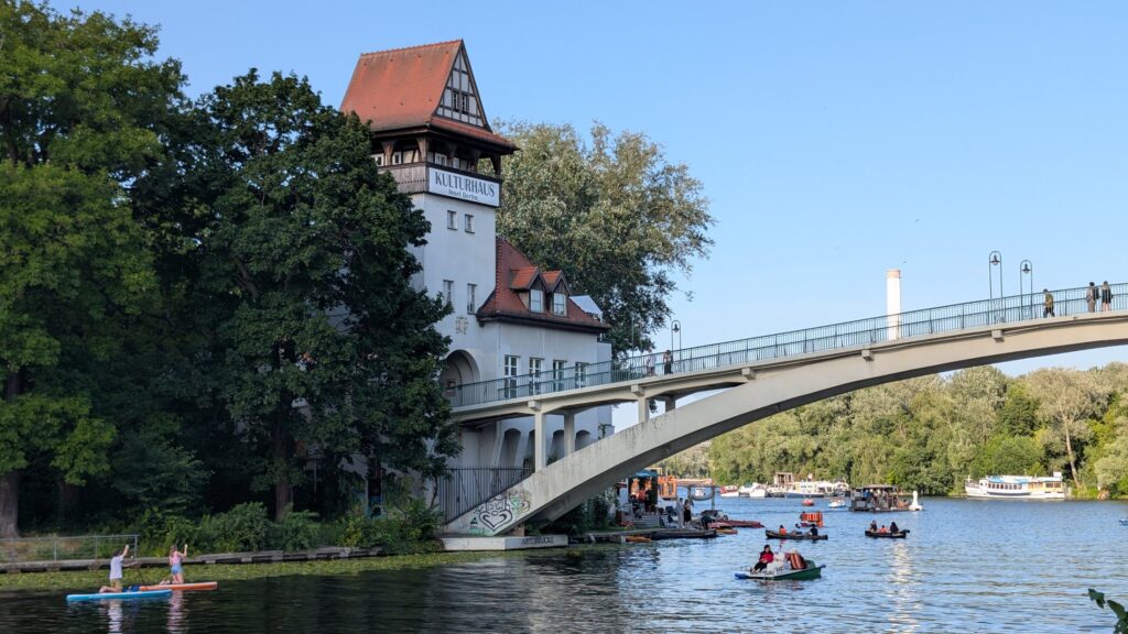 Brückenhaus der Abteibrücke