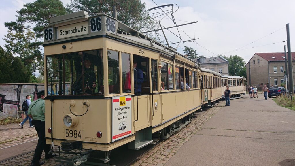 Historische Straßenbahn an der Endhaltestelle Schmöckwitz