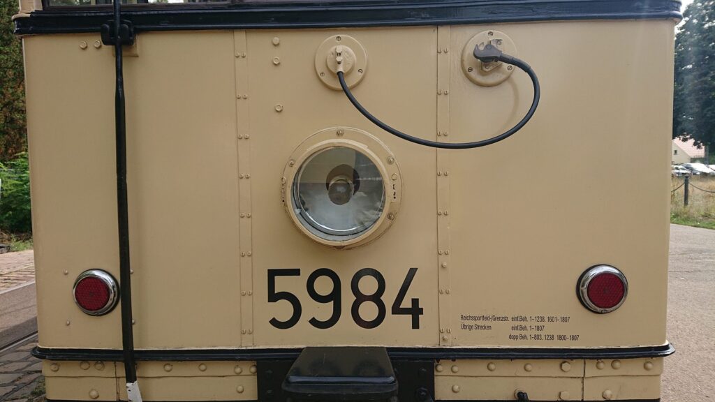 Historische Straßenbahn an der Endhaltestelle Schmöckwitz