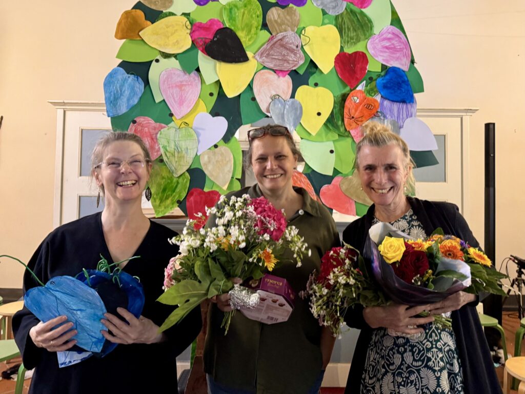 Julia Gundlach, Christina Berger und Anja Rose vom MuT!-Chor Schmöckwitz