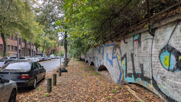 Alte Bahnanlagen der Görlitzer Bahn an der Kiefholzstraße
