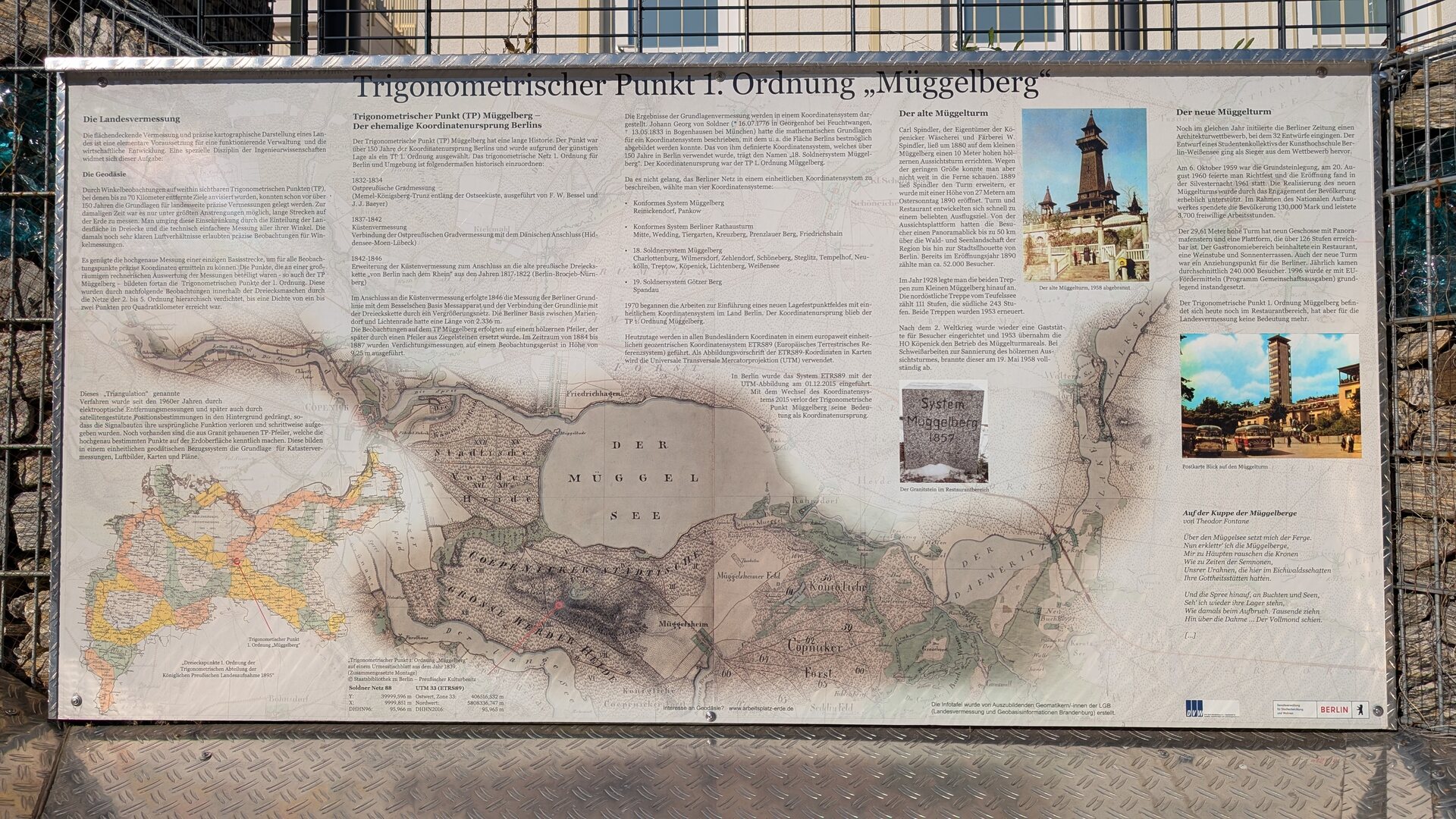Tafel zum trigonometrischen Punkt Müggelberg und zur Geschichte des Müggelturms